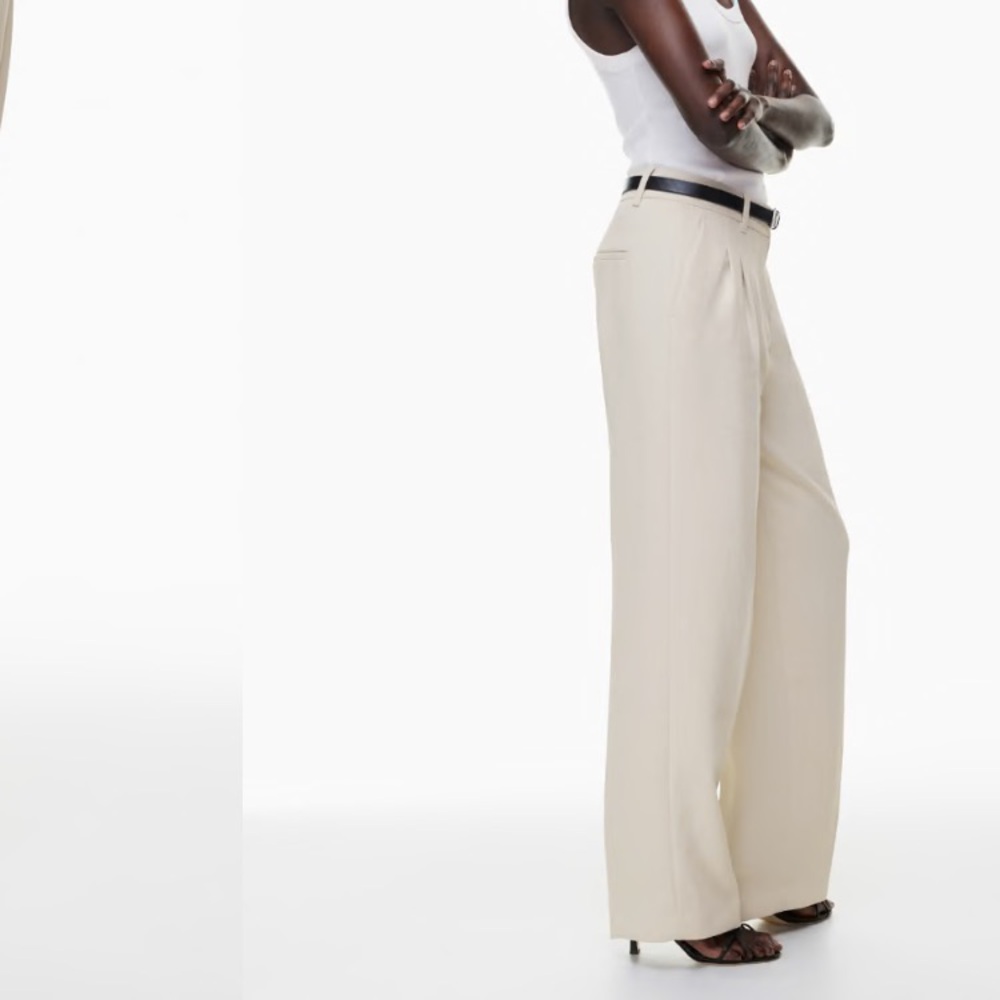 Aritzia Effortless Pant